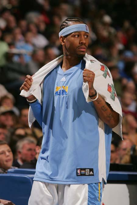 詹姆斯以爆 詹姆斯以爆