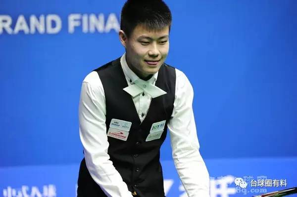 进攻犯规 进攻犯规