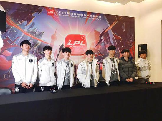 对战队而言 对战队而言